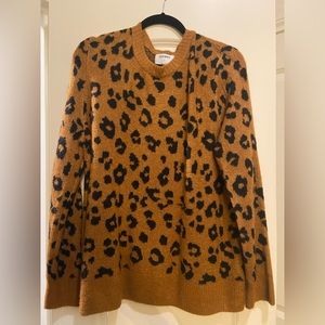 Women’s old navy sweater